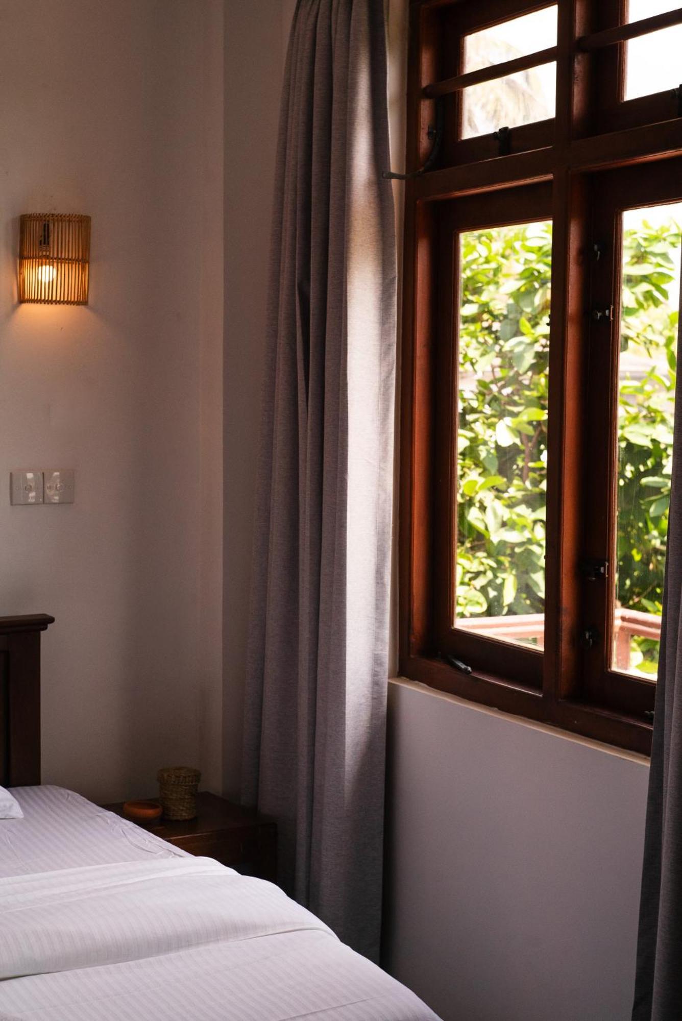 Ruma Surf Hotel Ahangama Ngoại thất bức ảnh