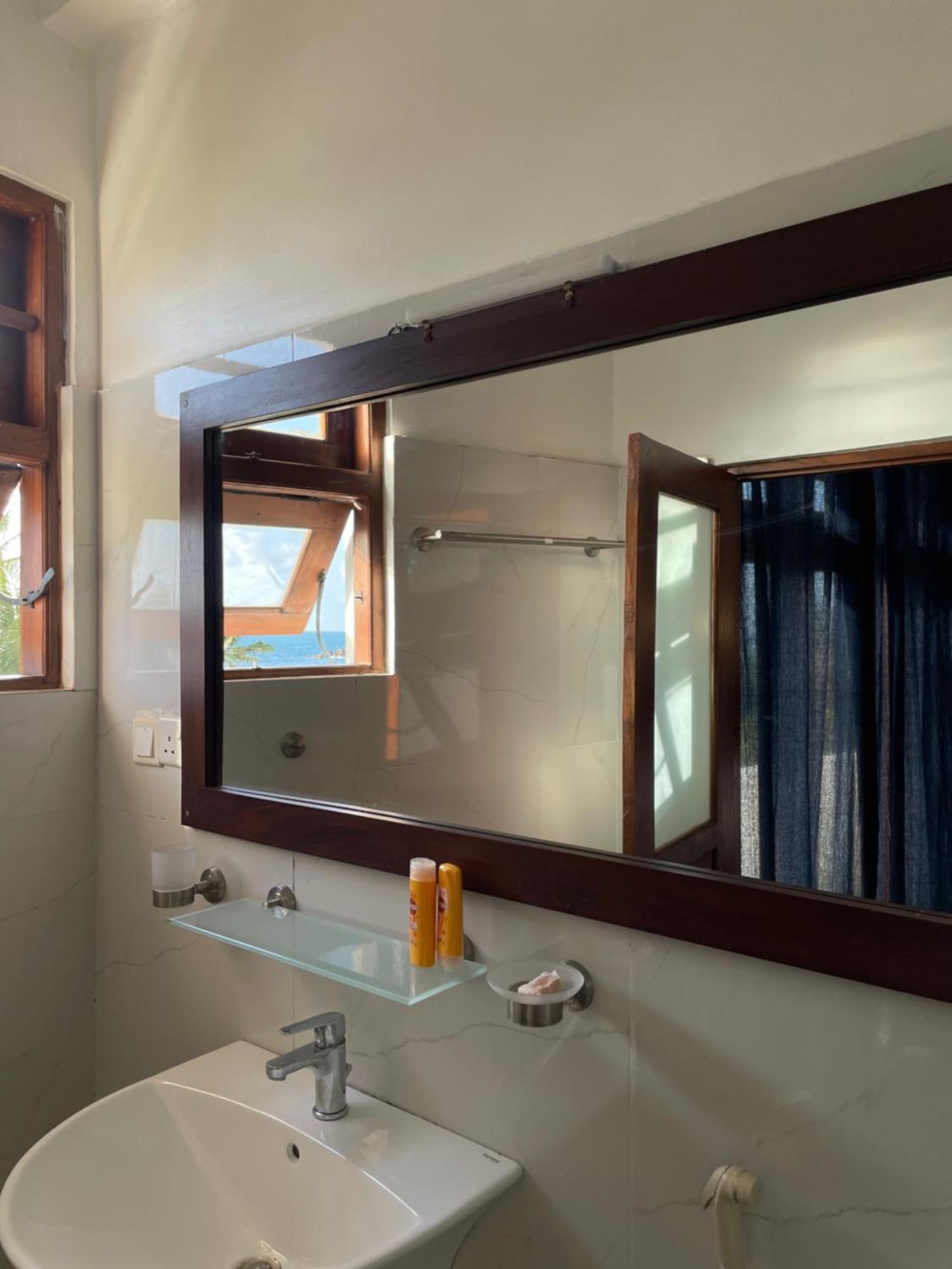 Ruma Surf Hotel Ahangama Phòng bức ảnh