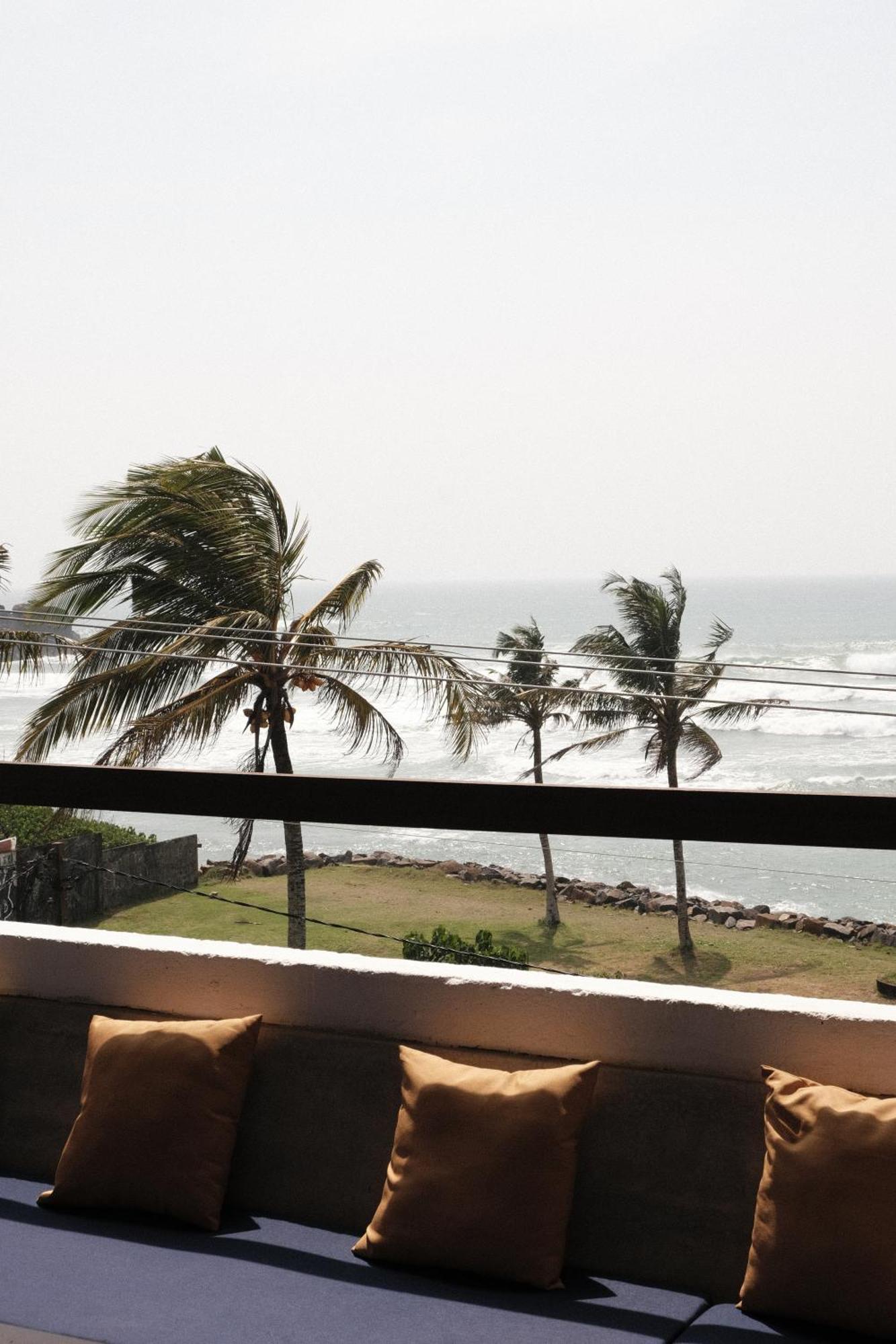 Ruma Surf Hotel Ahangama Ngoại thất bức ảnh