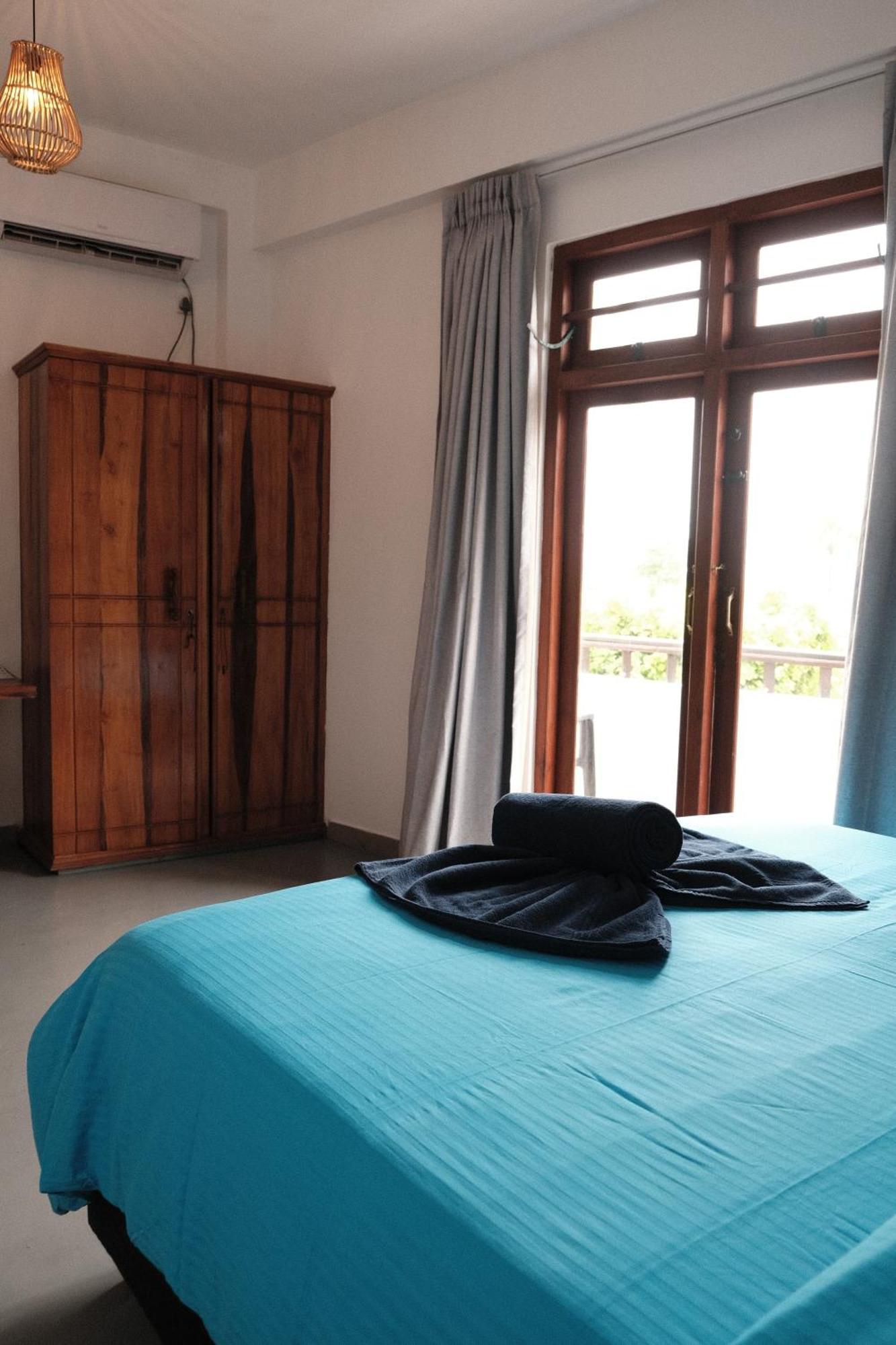 Ruma Surf Hotel Ahangama Ngoại thất bức ảnh