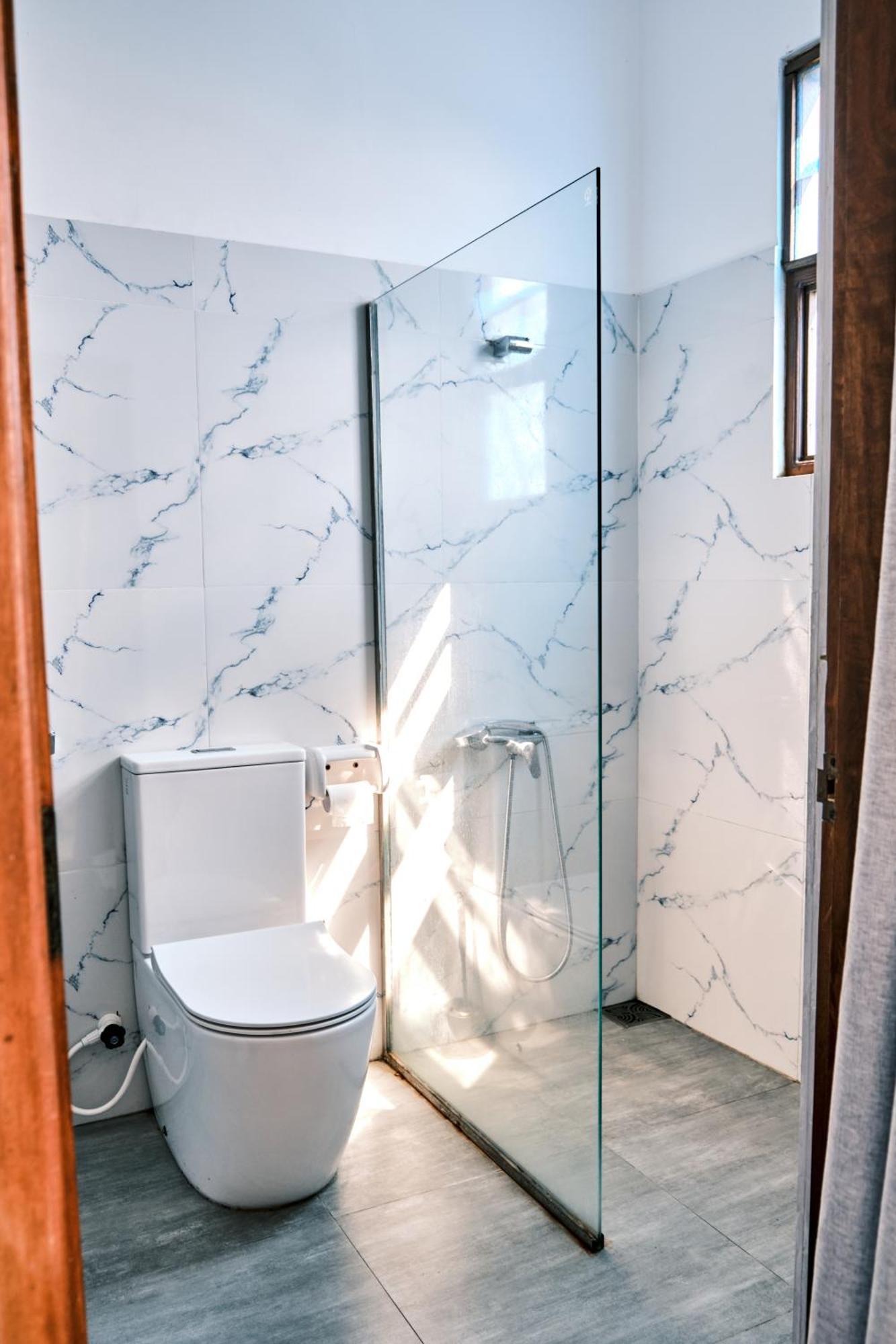 Ruma Surf Hotel Ahangama Ngoại thất bức ảnh