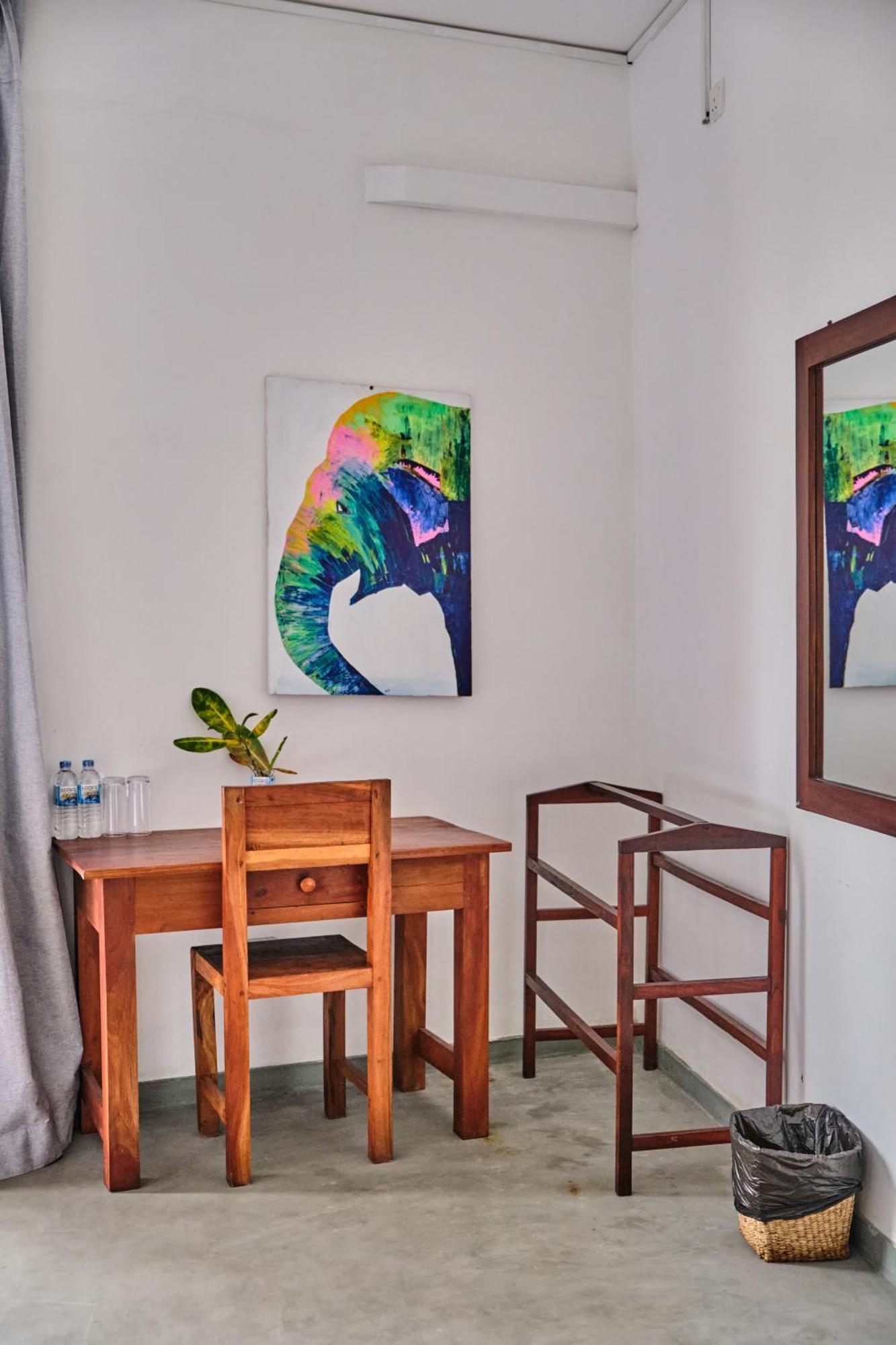 Ruma Surf Hotel Ahangama Ngoại thất bức ảnh