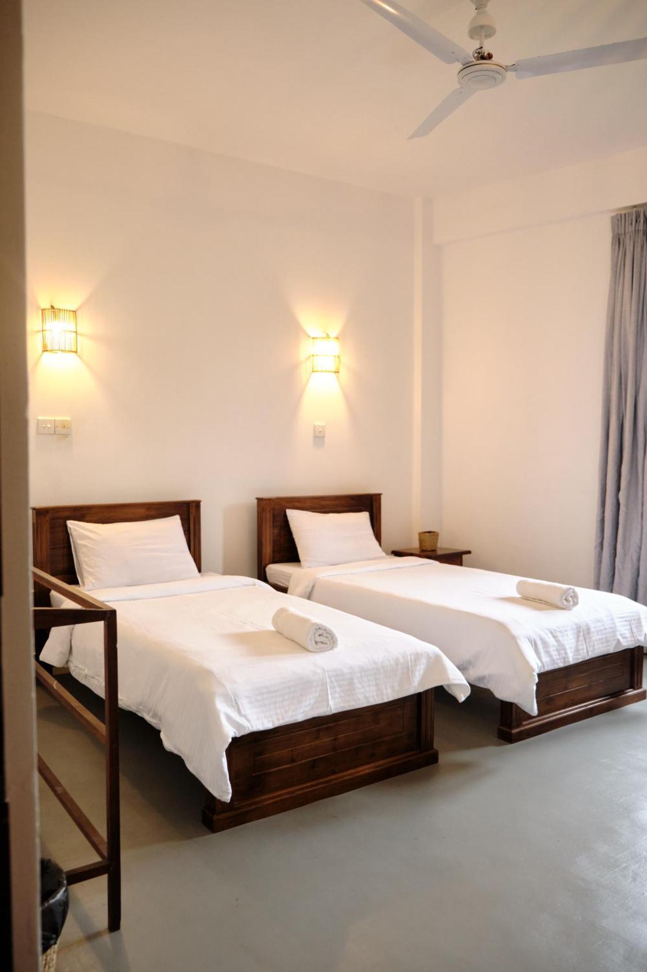 Ruma Surf Hotel Ahangama Ngoại thất bức ảnh